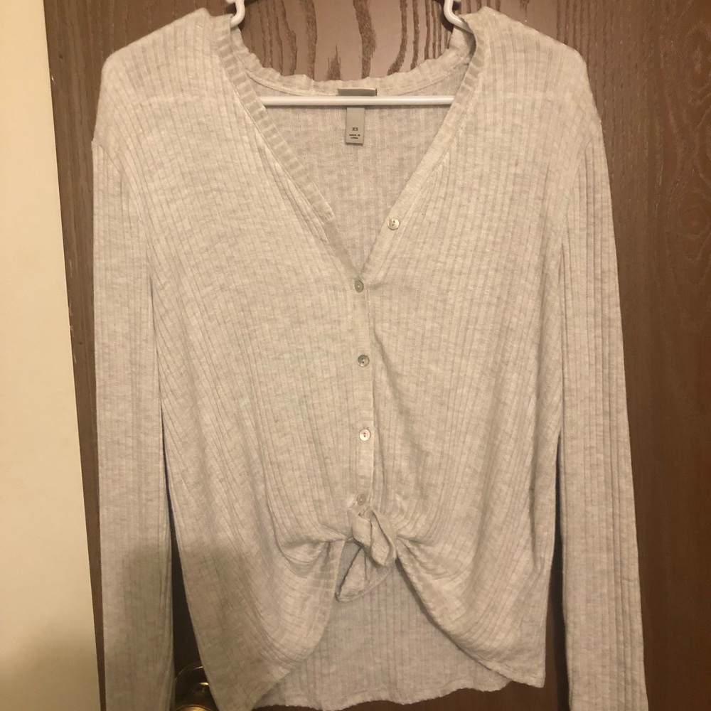 Long Sleeve Front Tie